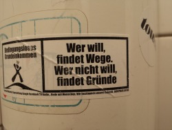 seelengekritzel:  Was die Uni Toilette nicht alles so ziert. 