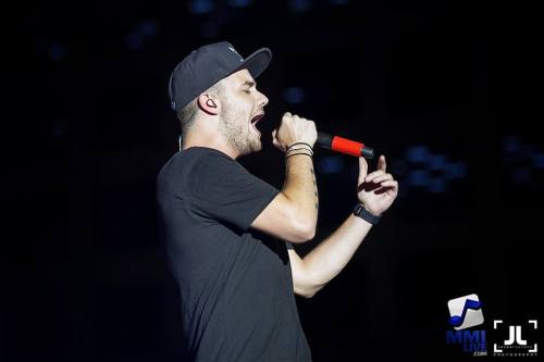 onedhqcentral-blog: One Direction, On The Road Again Manila - 21.03.2015