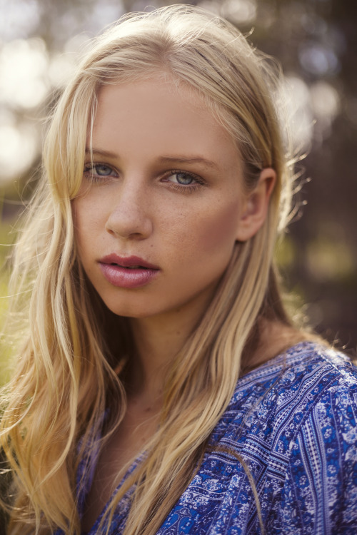 loveyazphoto:  Ol’ Blue Eyes: Iris @ Busy Models by Love Yaz.