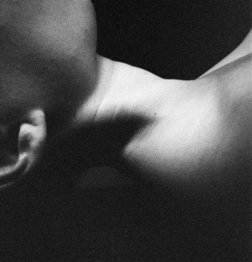 chico-tropico:  Lucyna Kolendo — Corpo Solido, 2012. 