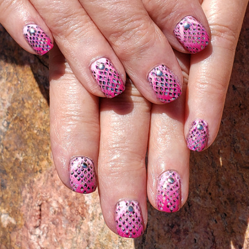 08/03/19 - Snakeskin stamping on pink gradient