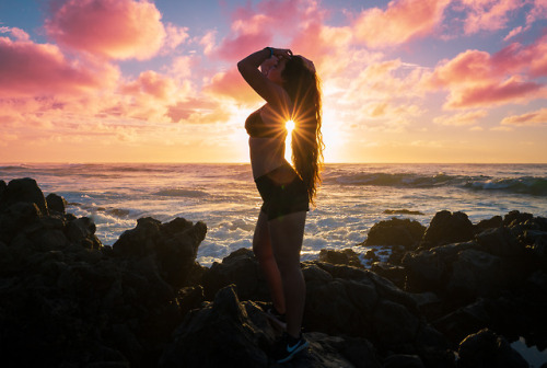 Can’t go wrong with a Sunrise on Oahu….Yuriko near Sandy’s. Oahu, HI. February 2018.Full set 