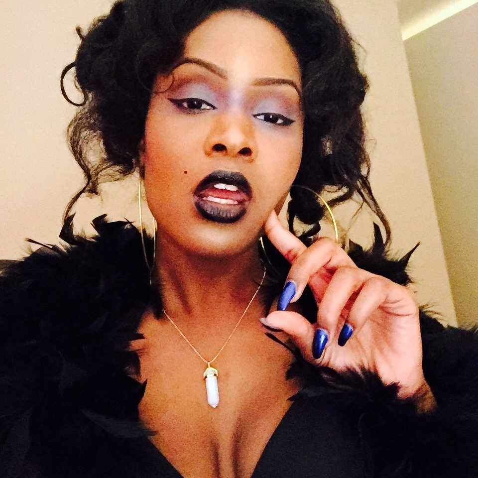 flyandfamousblackgirls:  femburton:  🎃 Nah playa, I don’t suck spooky dick for