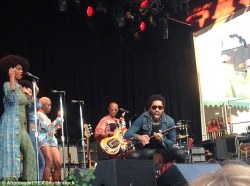 glad2bhere:  Lenny Kravitz might think twice