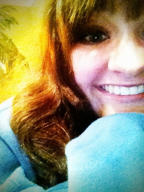 So like today is so weird i’m actually having a… good day… *twitches*  And it’s also good cause it’s sweater weather :)