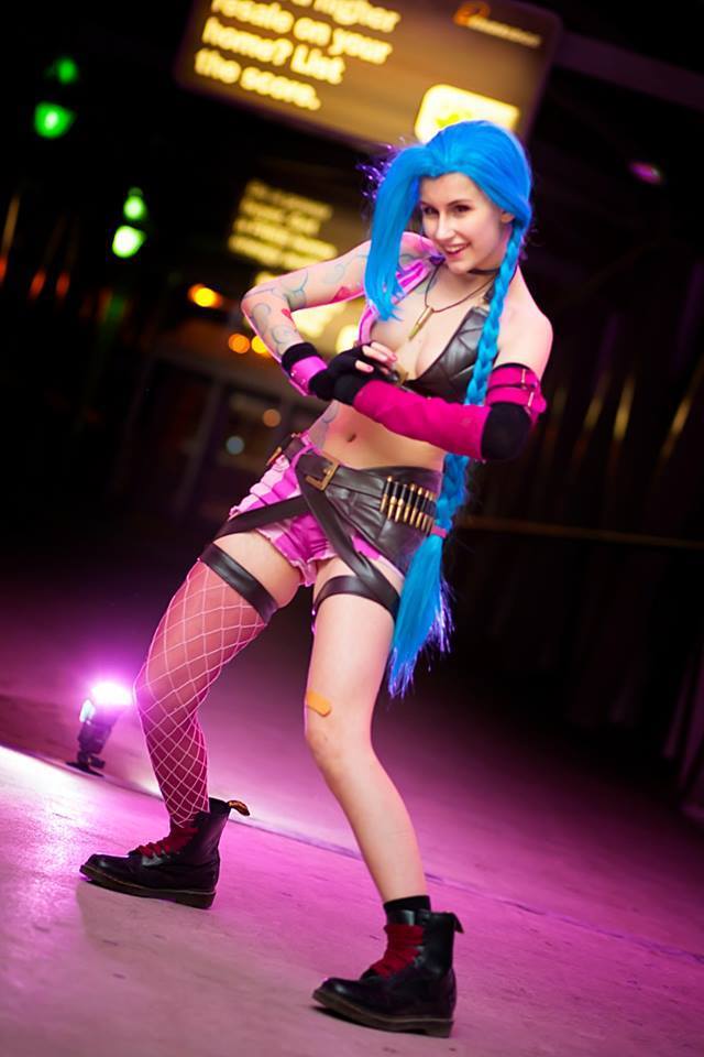 agentofcosplay:  Jinx cosplay by Purblind Cosplay Photos by Joe Huang, Zandragon