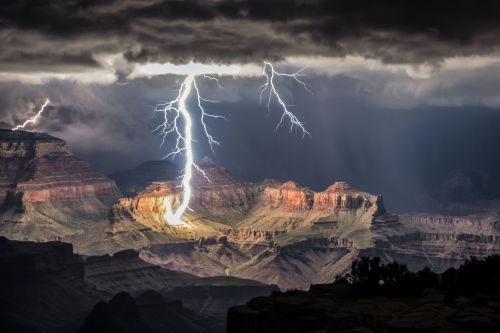 Porn photo phototoartguy:  Stunning electrical storms