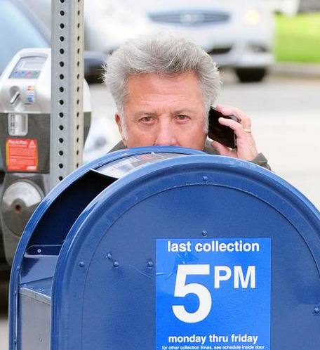 Porn ricorizz0-blog:  Dustin Hoffman hiding from photos