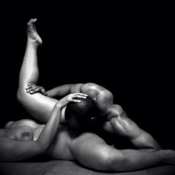 eroticnoire:  Taste her so good her toes