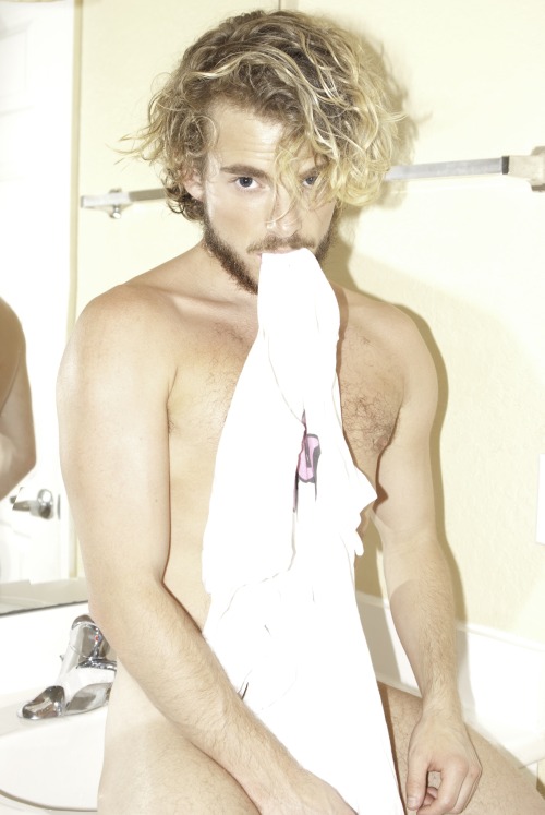 ianjacobportfolio:  Ian Jacob in #DaddyIssues by Mariana Bellot-Flores