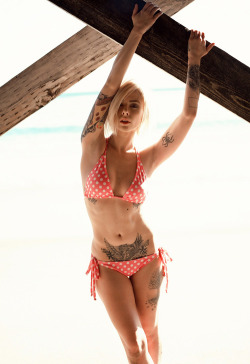 theperfectladies:  Alysha Nett