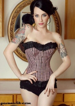 inked-dollz:  Inked girl  http://inked-dollz.tumblr.com/