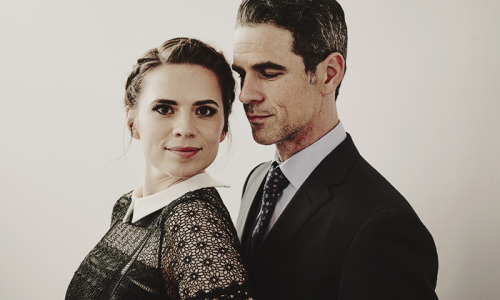 telefilmcentral:  Hayley Atwell and Eddie Cahill (Conviction)