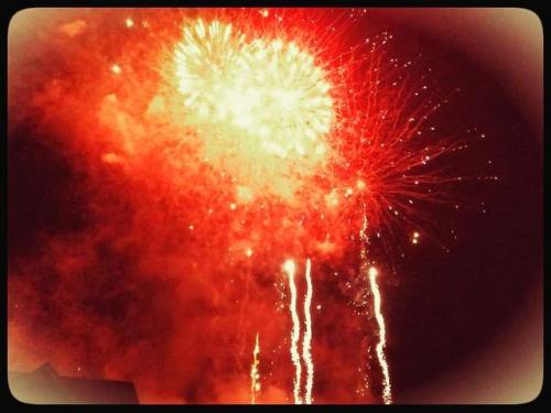 Fireworks Series: Finale  Photo taken by me in Norfolk, Va. #photography #colors #vivid #fireworks #