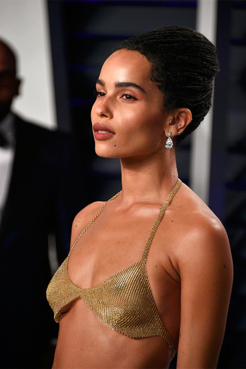 jessicahuangs: Zoe Kravitz attends the 2019 Vanity Fair Oscar Party hosted by Radhika Jones at Walli