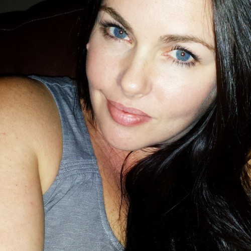 easysmile77: BORED! #bored #selfie #marathon #lol