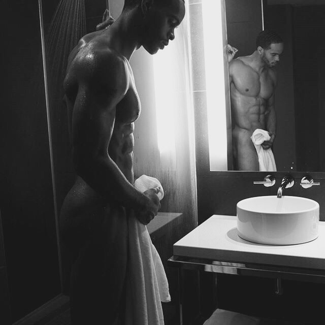 gorgeousblackmen:  seeker310:  princesofebony:  March 2, 2016   Royal Buttocks Noble