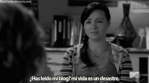 manuela3tlr:  La depresión es como gritar sin que nadie te escuche.     