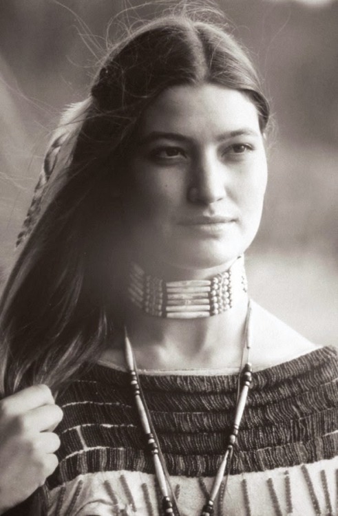 cultureunseen:  Salute to our native Queens, Mothers and Sisters. 