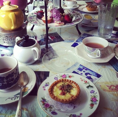 katyaton:Every day is just a count down until the next tea time