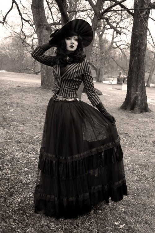 steampunk-girl:  Steampunk Girl http://steampunk-girl.tumblr.com/ 