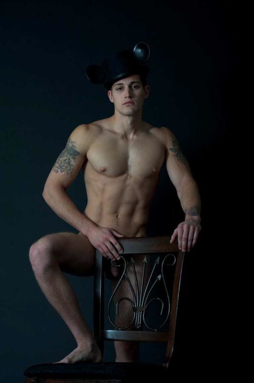 1953pst:  udep:  philip muscato : udep.tumblr.com  Nice and smooth 