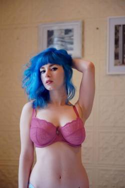 altmodelgirlcrush:  Miabelle Suicide 