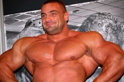 hallofcandy:  http://www.tumblr.com/follow/hallofcandy