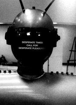 cyberianpunks:  desperate times call for desperate pleasures