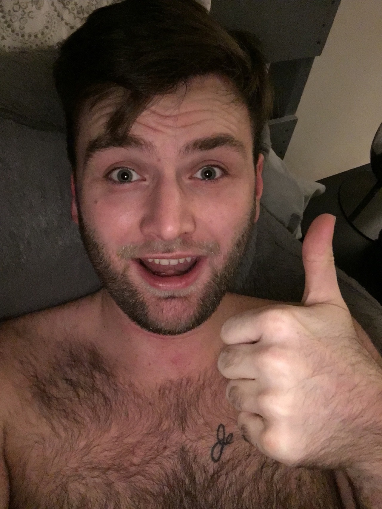 shaun-alejandro:  OH EM GEE!! I just hit 5,000 followers!! I love you all!! 😘😘😘