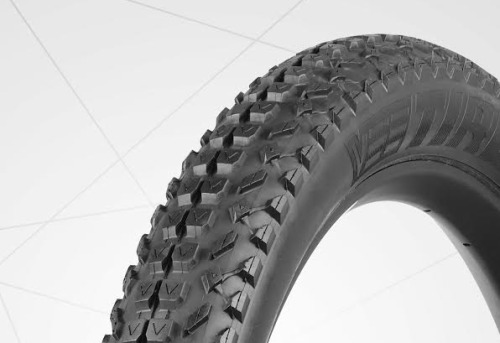 strange-measure:  26 x 3.0″ キタ！！ ブロックパターンも期待出来そう！！ Vee Tire Co. relaunches Trax Fatty as T-Fatty Plu
