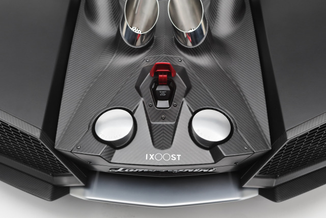 ᎧдяжᏣнᎥᏝᎧ — itcars: H.R. Owen Offering Lamborghini Speaker...