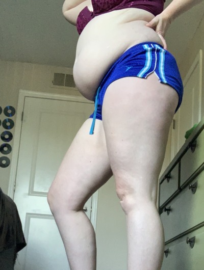 ffabellylover:The scale read 190lbs today 🐷🍩 