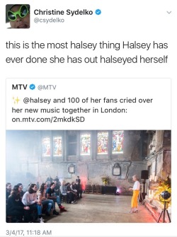 thorgyorgy: parishitme:  1-800-sleazy:  Why is she like this???  Since when did hasley sell millions???   Halsey: 