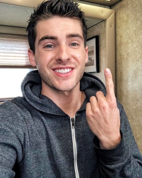 stellina-4ever:codychristian: Season 2, Day 1.