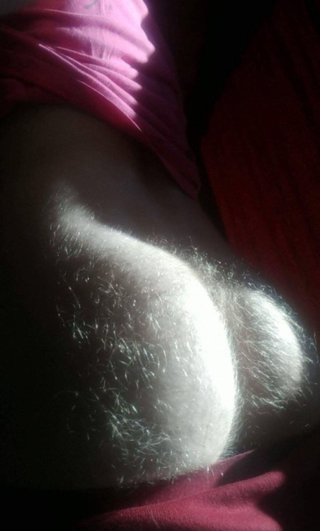 subtlebutchboyqueen:Its often hard to capture just how furry my butt is.. but not this time