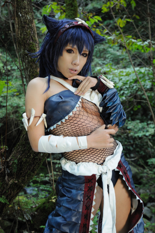 Monster Hunter - Nargacuga Armor II (Nonsummerjack) 1-2