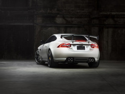 automotivated:  Jaguar XKR-S GT (by Revistadelmotor) 