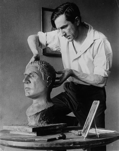 cumaeansibyl:helviti:Bela Lugosi sculpting his own bust, circa 1932@mother-entropy