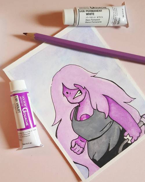First time making an Amethyst! This paper is behaving badly but she turned out sorta cool