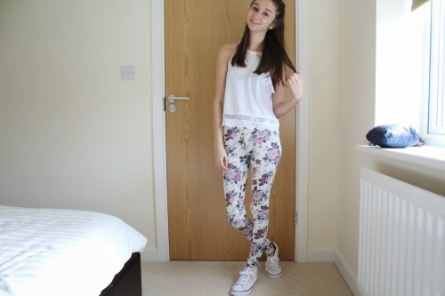 Top - Pacsun // Leggings - H&amp;M (old) // Shoes - Matalan (kids) (via alessandralily: Flowery 