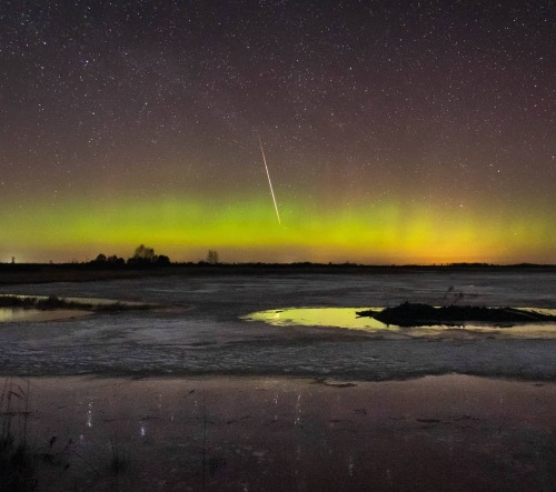  I can confirm wishing on a shooting star works. While shooting a time lapse of the northern lights 