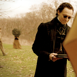dianamolloy: just-the-hiddles: mandywholock1980: @just-the-hiddles  Poor Thomas…   @nild