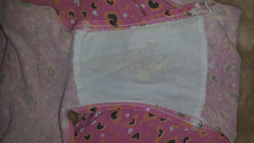 worndirtypanties:  Submission: “All my submission all same girl. Really no scent very clean and taste great” Wow! nice presentation Please submit your panties to mart_thong@hotmail.ca or use the submit link