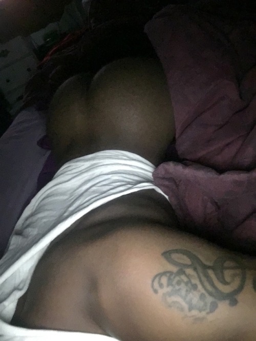 blu-cash2016:  I’m Bored 👅💦