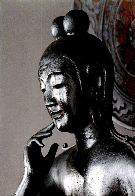 japaneseaesthetics: Japanese National Treasure, Hanka Shiyui statue, 7th century AD, Japan.  半跏