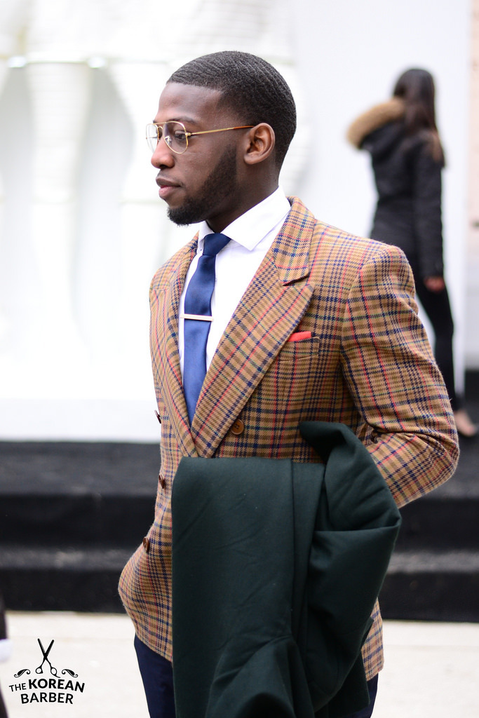 thesinwhisperer:  strivingking:  My niggas fit is ON POINT!  He’s on point