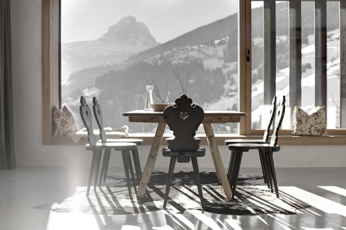 cjwho:  Wohnhaus Pliscia 13, Enneberg by Pedevilla Architekten The Mountains tend to remove us from 