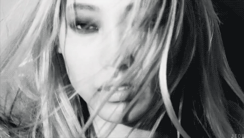  Park Soo Joo for Vogue Korea, August 2013  That striking blonde hair, that sharp jaw line and that dreamy, dangerous stare- Soo Joo as the awfully seductive ‘heroin’ bad girl that everyone envies.  