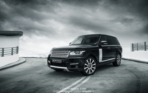 Porn photo automotivated:  Range Rover StarTech by CiprianMihai